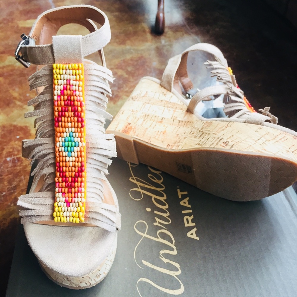 *NIB* Ariat Unbridled Suede Leather Beaded Wedges